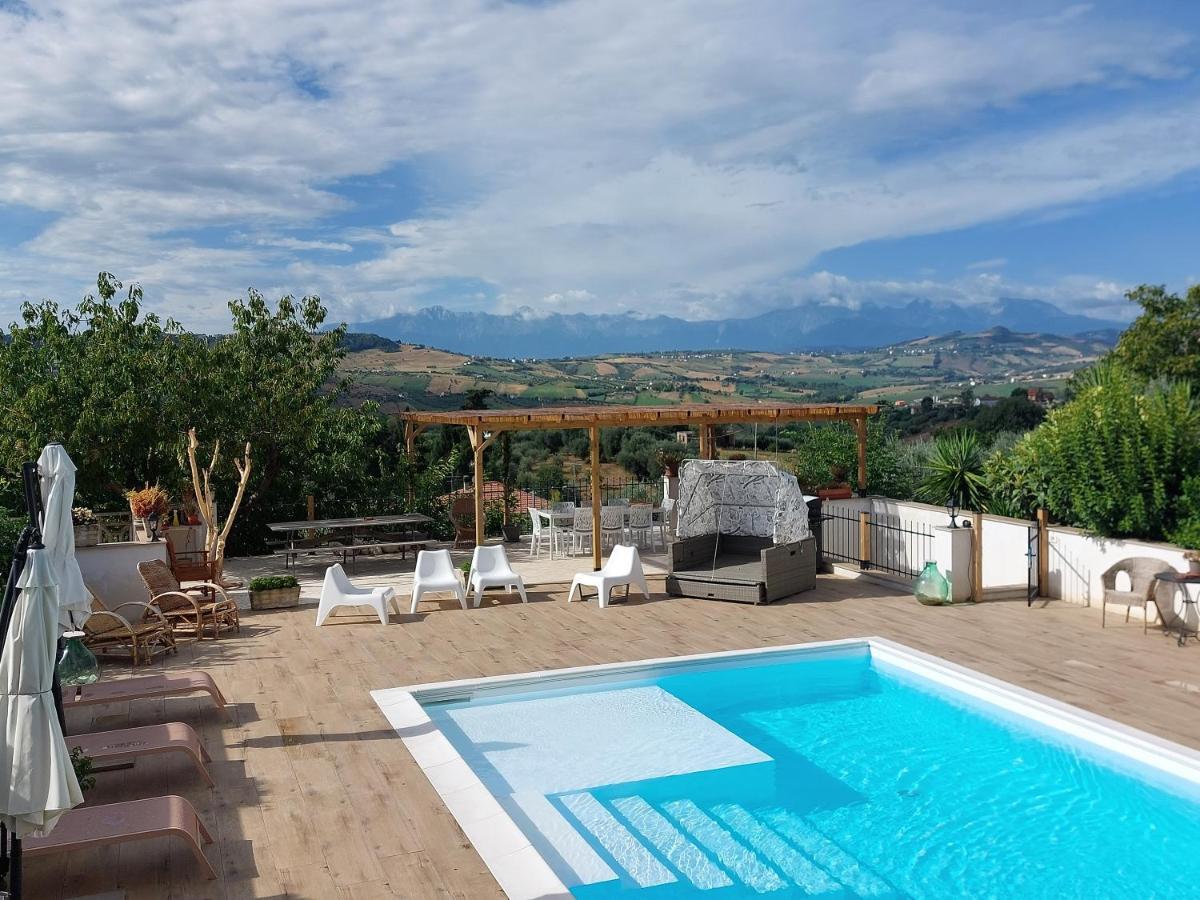 Bed And Breakfast La Pecora Rosa Sant'Omero Exteriér fotografie